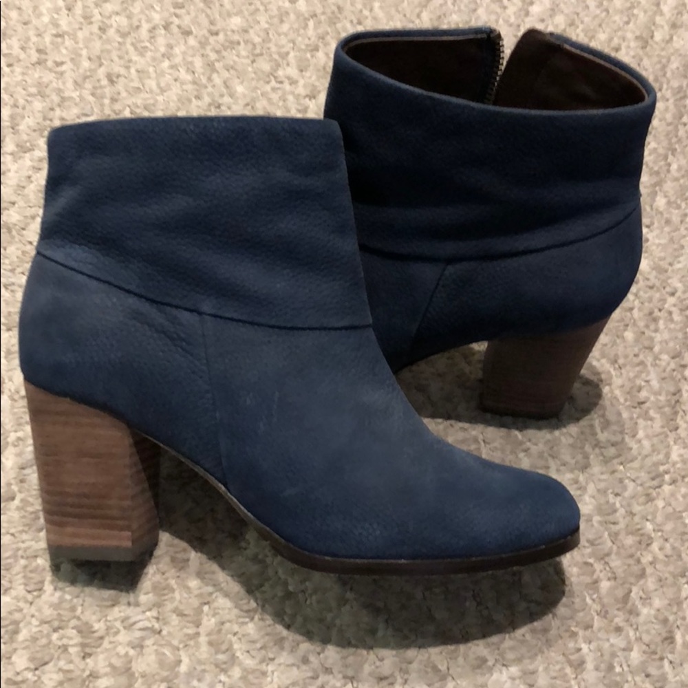 Cole Haan Navy heeled boots 5.5 Cassidy suede